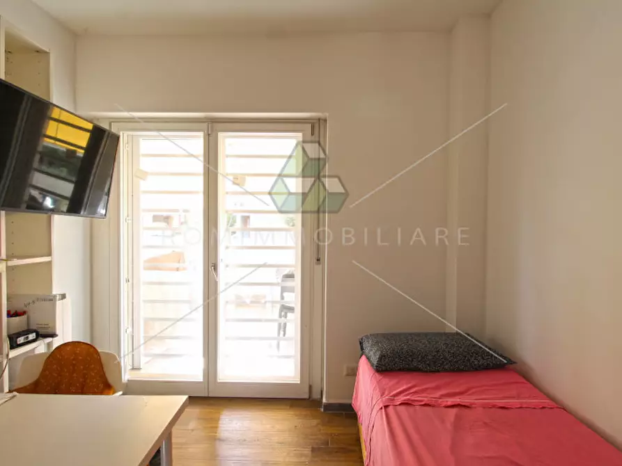 Immagine 8 di Appartamento in vendita  in Via Servigliano a Roma