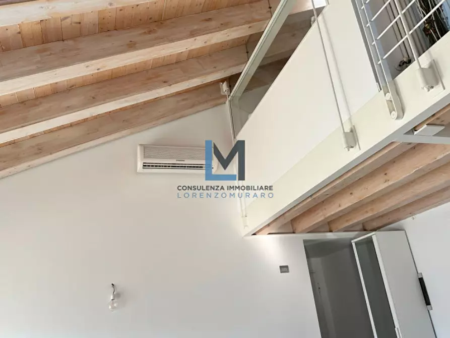 Immagine 8 di Appartamento in vendita  a Montebelluna