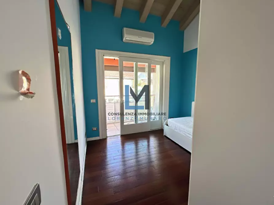 Immagine 12 di Appartamento in vendita  a Montebelluna