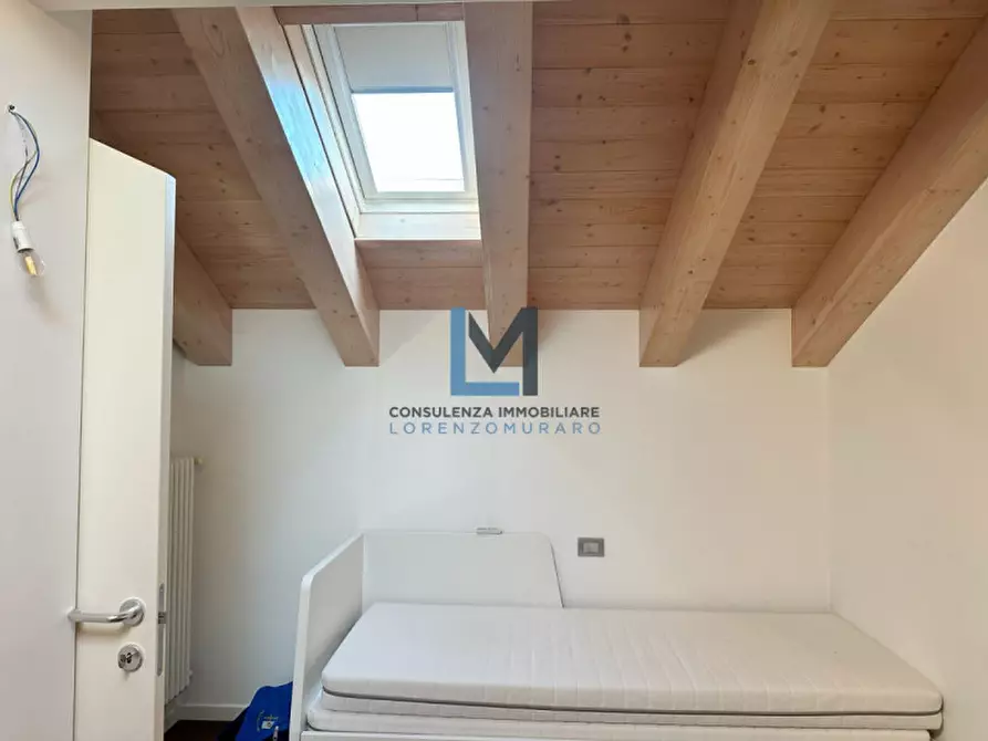 Immagine 16 di Appartamento in vendita  a Montebelluna