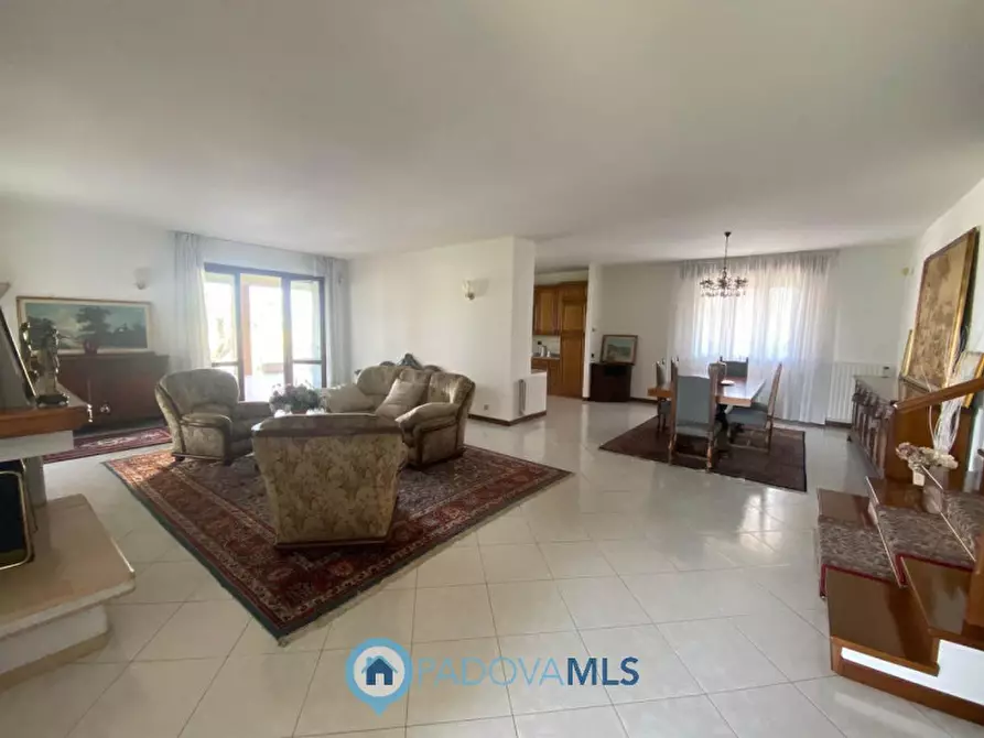 Immagine 18 di Villa in vendita  in Via Pontemanco a Due Carrare