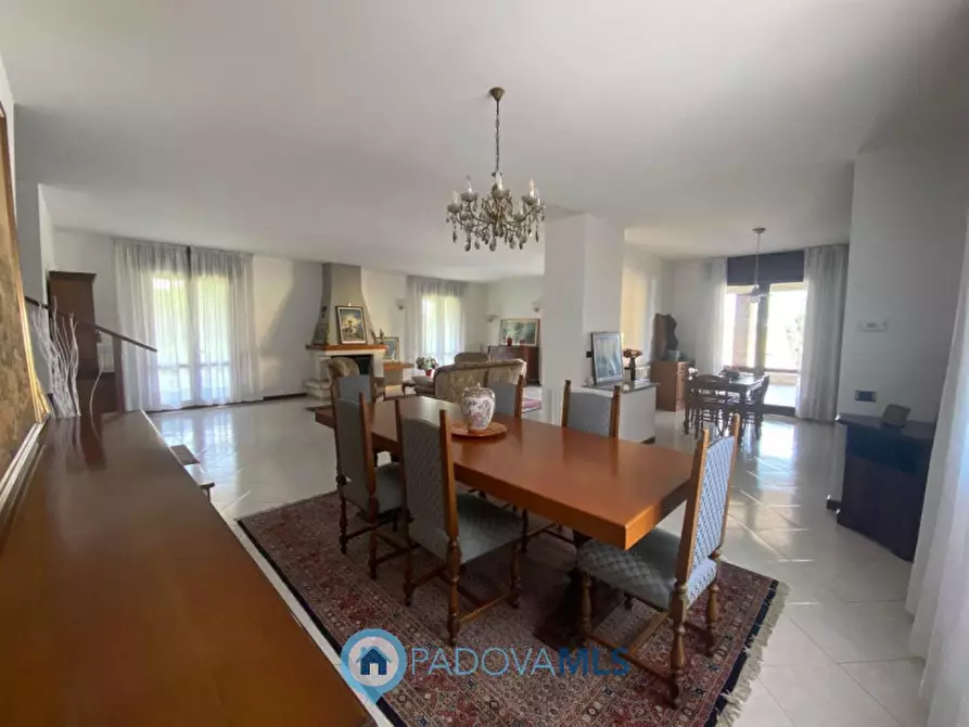 Immagine 19 di Villa in vendita  in Via Pontemanco a Due Carrare