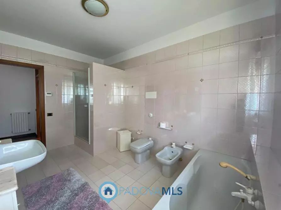 Immagine 26 di Villa in vendita  in Via Pontemanco a Due Carrare