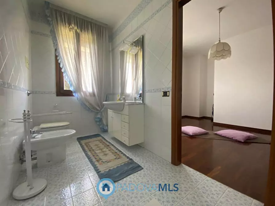 Immagine 33 di Villa in vendita  in Via Pontemanco a Due Carrare