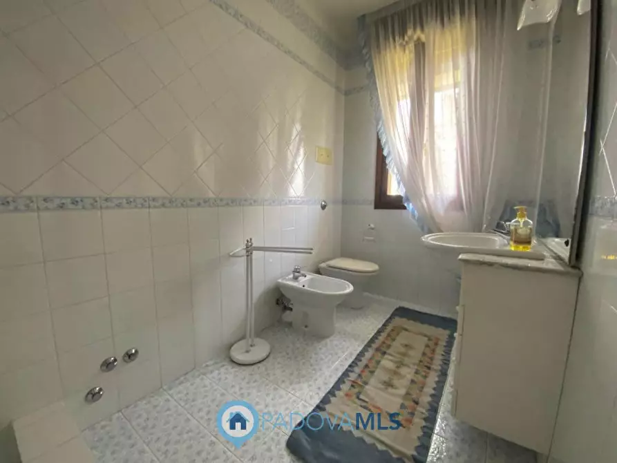 Immagine 34 di Villa in vendita  in Via Pontemanco a Due Carrare