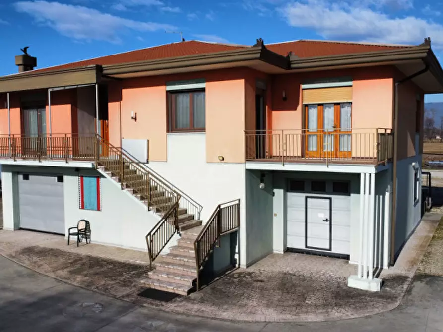 Immagine 1 di Casa indipendente in vendita  a Castello Di Godego