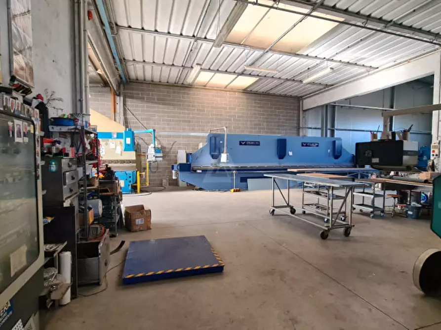 Immagine 17 di Casa indipendente in vendita  a Castello Di Godego