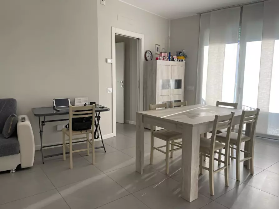 Immagine 6 di Appartamento in vendita  a Rho