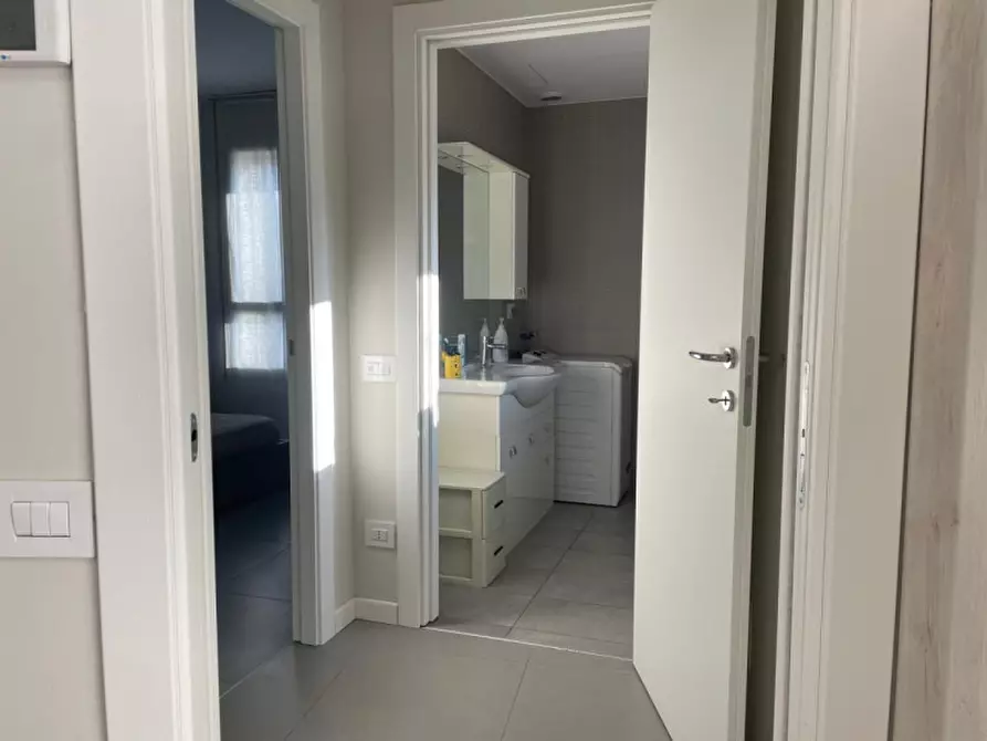 Immagine 11 di Appartamento in vendita  a Rho