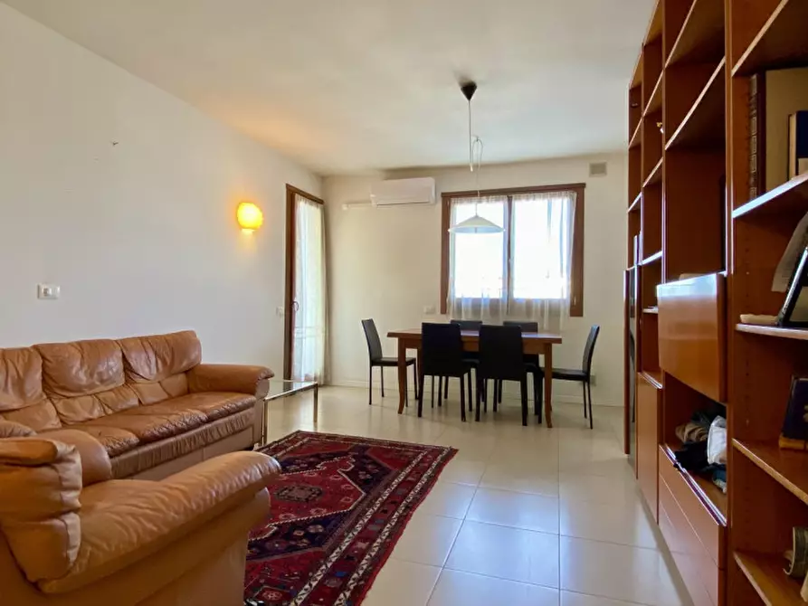 Immagine 3 di Appartamento in vendita  in Via Diviglio, 3 a Caldogno