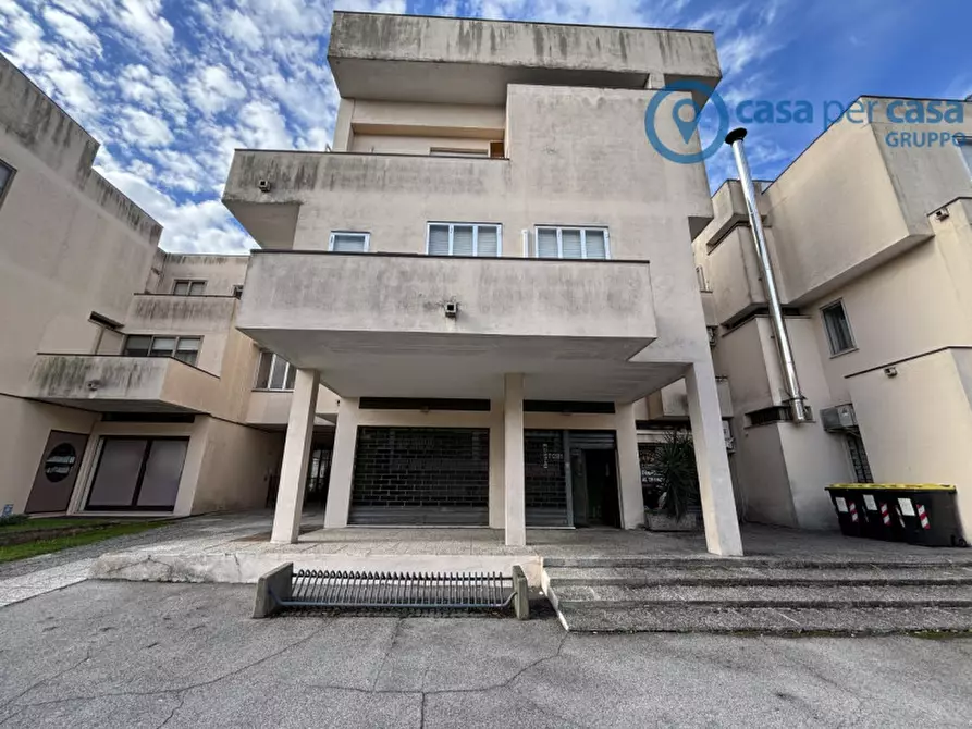 Immagine 2 di Negozio in vendita  a Rovigo