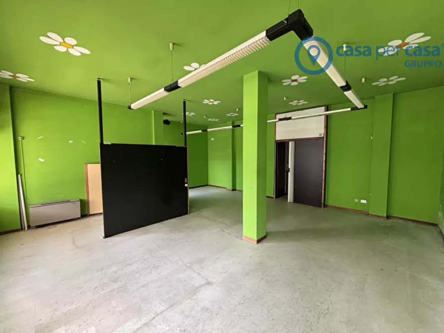 Immagine 3 di Negozio in vendita  a Rovigo