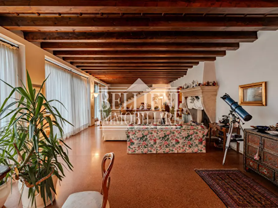 Immagine 2 di Villa in vendita  in Via Orobica a Camisano Vicentino