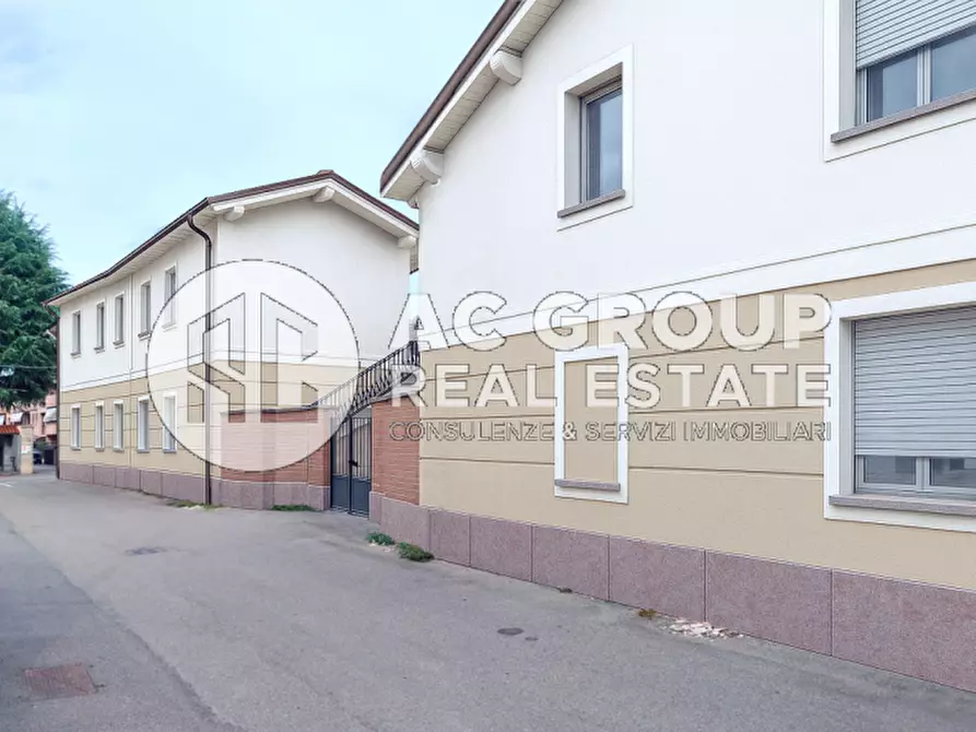 Immagine 3 di Appartamento in vendita  in Via Brera a Uboldo