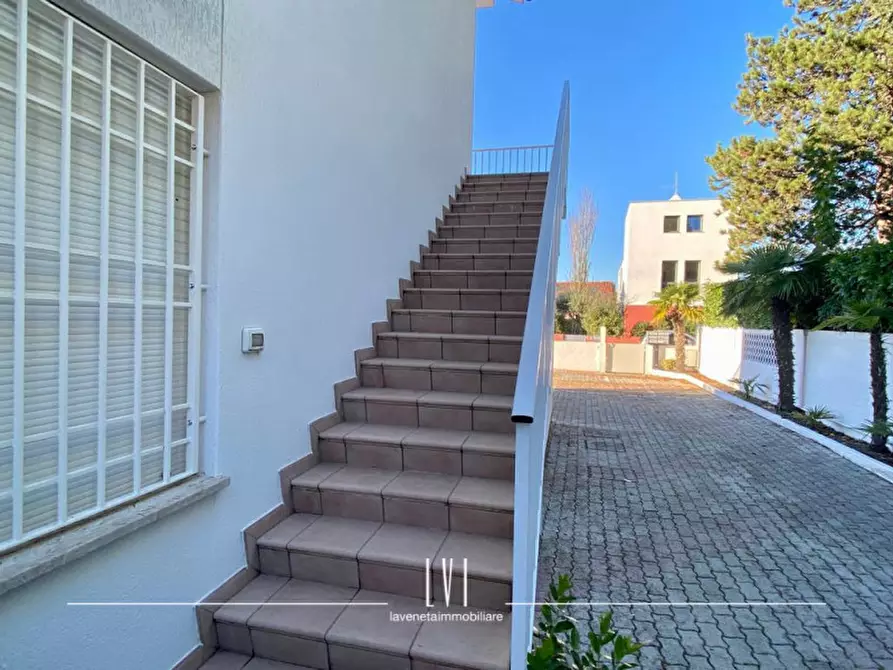 Immagine 23 di Appartamento in vendita  in via Benvenuto Cellini 12 a Jesolo