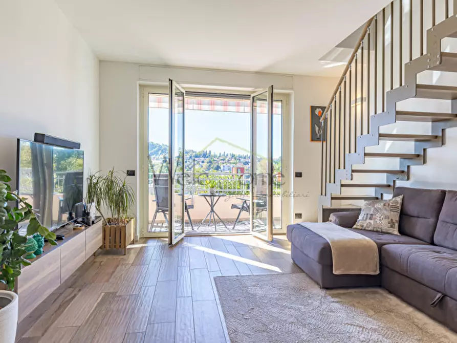 Immagine 2 di Appartamento in vendita  in Via Raffaello Sanzio a Tavernerio