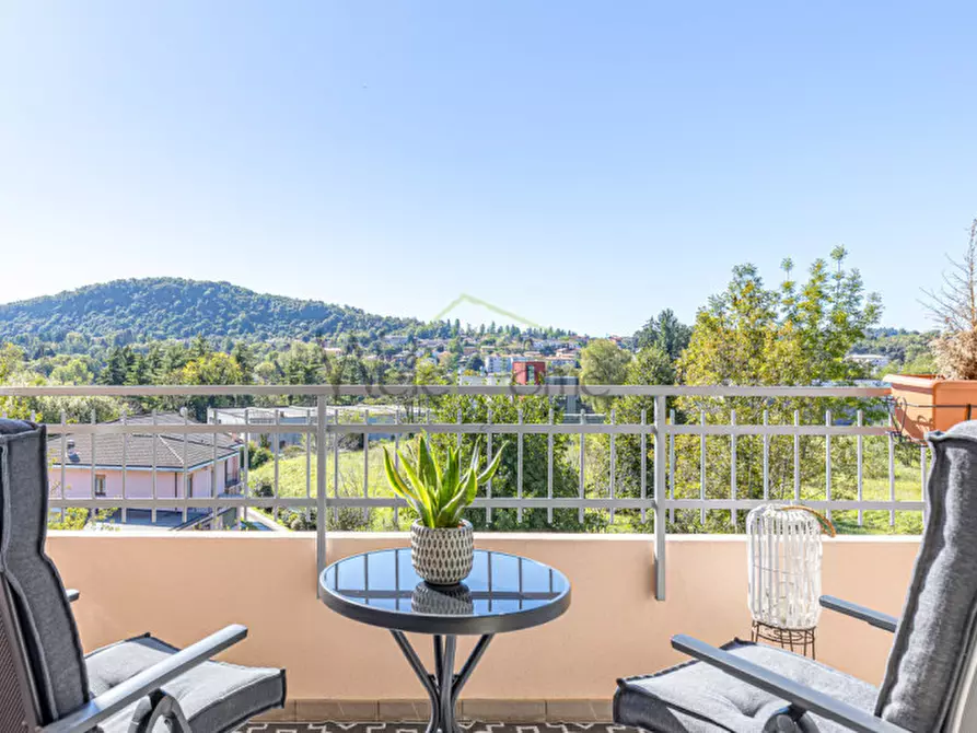 Immagine 4 di Appartamento in vendita  in Via Raffaello Sanzio a Tavernerio