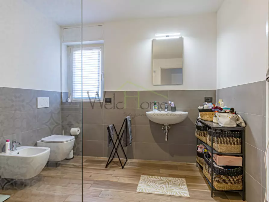 Immagine 25 di Appartamento in vendita  in Via Raffaello Sanzio a Tavernerio