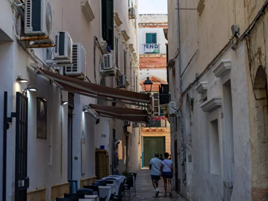 Immagine 55 di Appartamento in vendita  in Via Giuseppe Garibaldi a Gallipoli