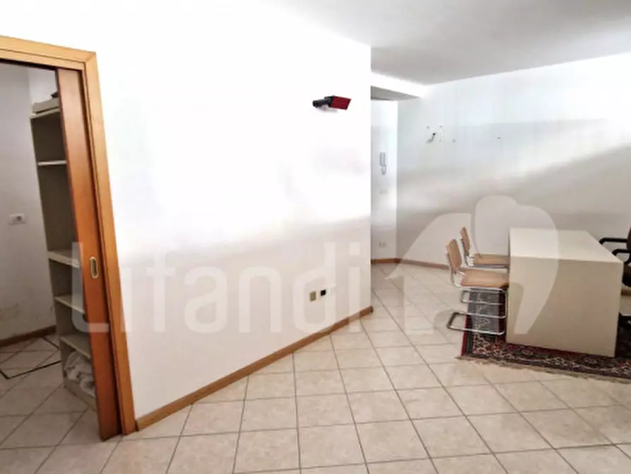 Immagine 3 di Ufficio in vendita  in Via Dolomiti - Dolomitenstraße a Bolzano