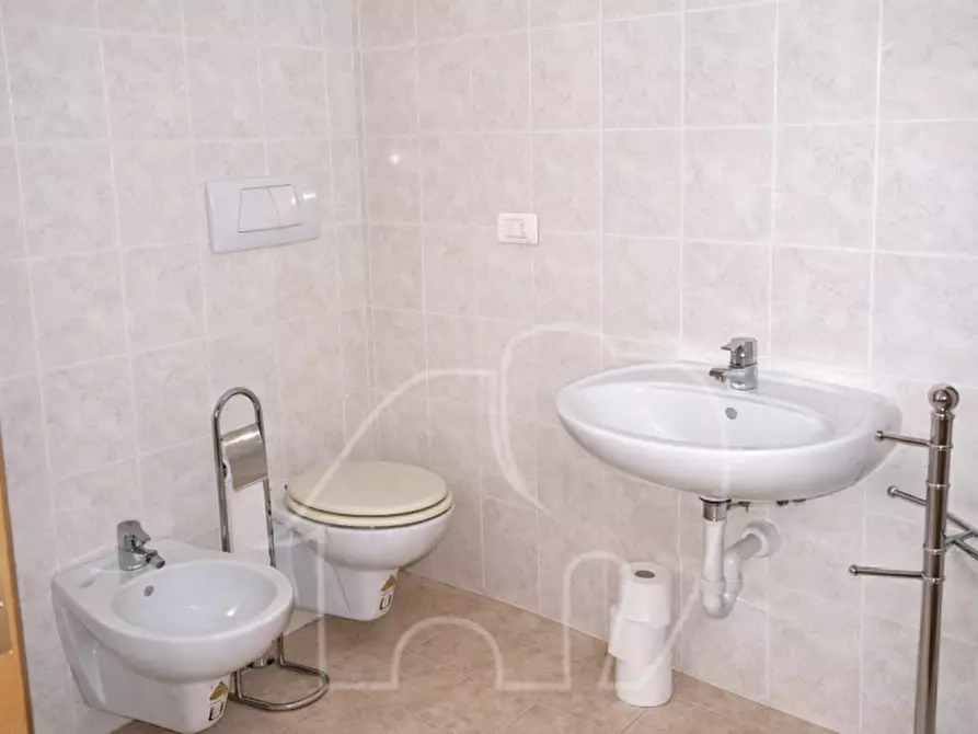 Immagine 7 di Ufficio in vendita  in Via Dolomiti - Dolomitenstraße a Bolzano