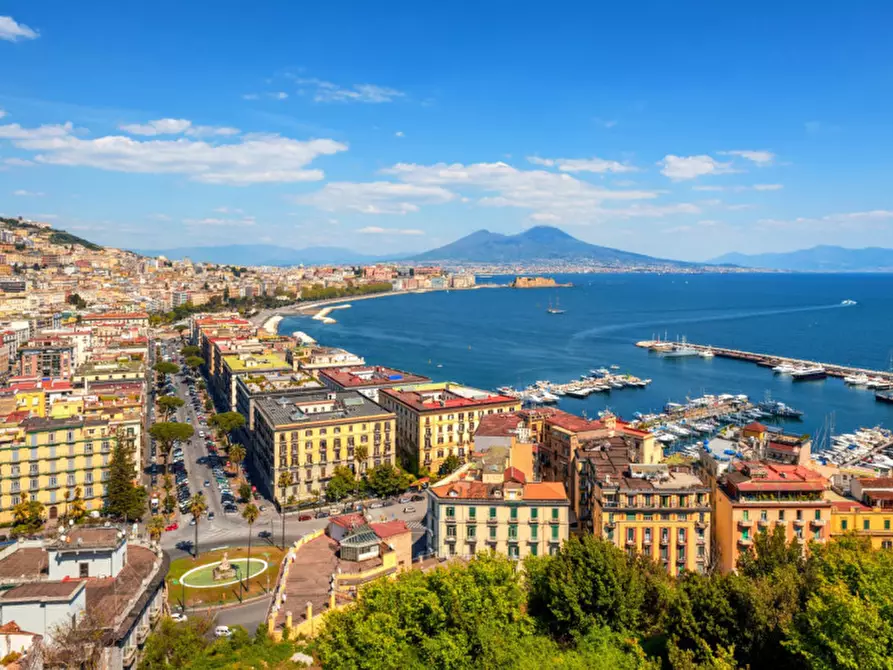 Immagine 2 di Camera in affitto  in Via San Pasquale a Chiaia a Napoli
