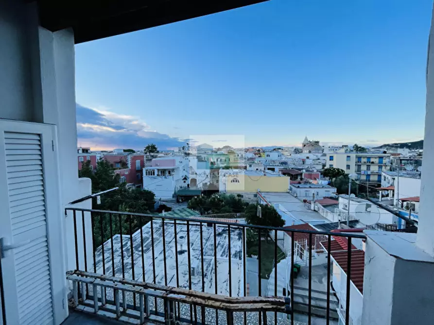 Immagine 4 di Appartamento in vendita  in VIA SAN GIOVANNI  19 a Forio