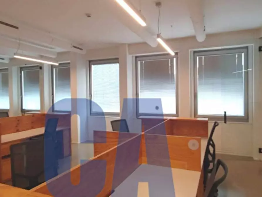 Immagine 10 di Ufficio in affitto  in PIAZZA DUCA D'AOSTA a Milano