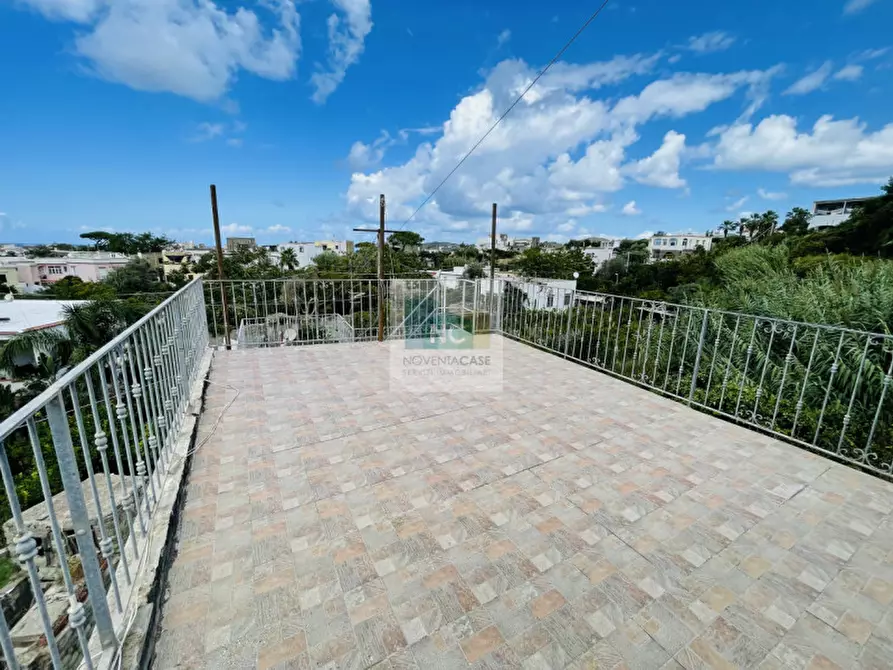 Immagine 18 di Appartamento in vendita  in Via Gaetano Morgera 160 a Forio