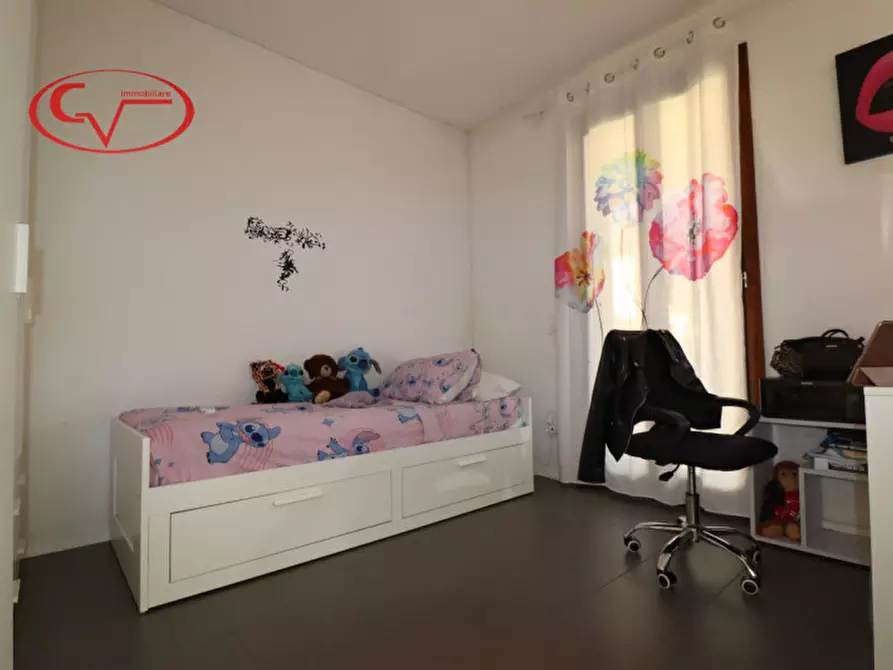 Immagine 11 di Appartamento in vendita  in Badiola a San Giovanni Valdarno