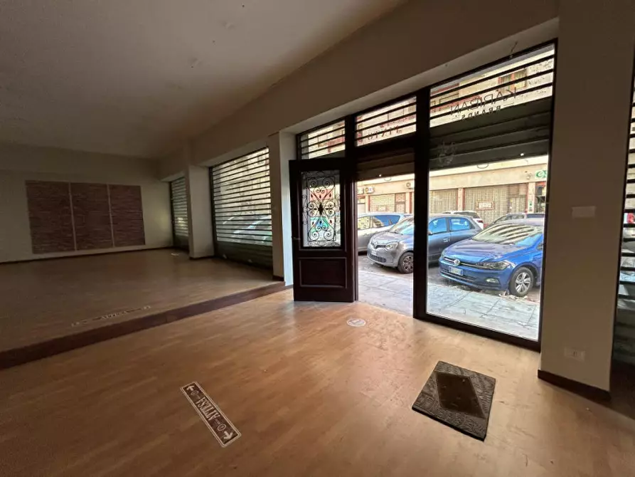 Immagine 1 di Negozio in affitto  in via generale arimondi a Palermo