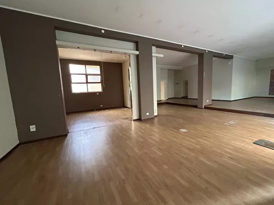 Immagine 6 di Negozio in affitto  in via generale arimondi a Palermo