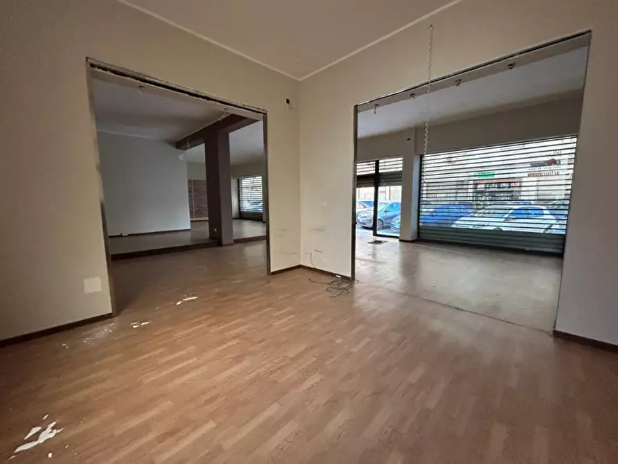 Immagine 7 di Negozio in affitto  in via generale arimondi a Palermo