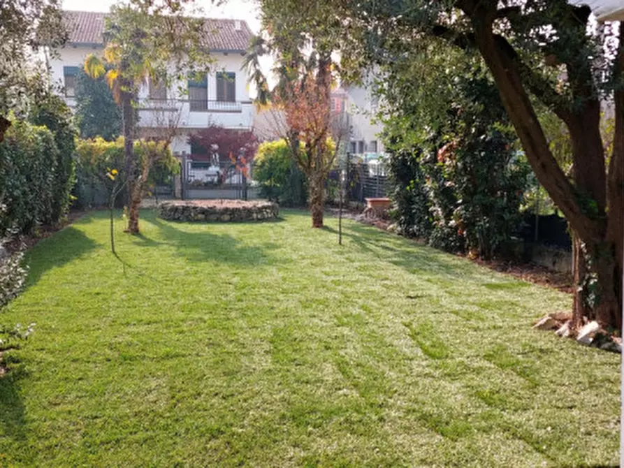 Immagine 12 di Casa quadrifamiliare in vendita  a Selvazzano Dentro