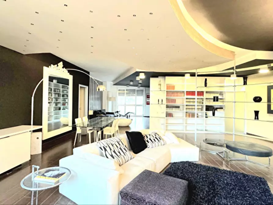 Immagine 7 di Appartamento in vendita  in Lungofiume dei Poeti a Pescara