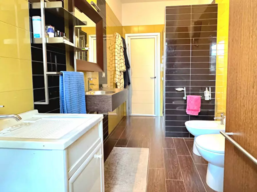 Immagine 20 di Appartamento in vendita  in Lungofiume dei Poeti a Pescara