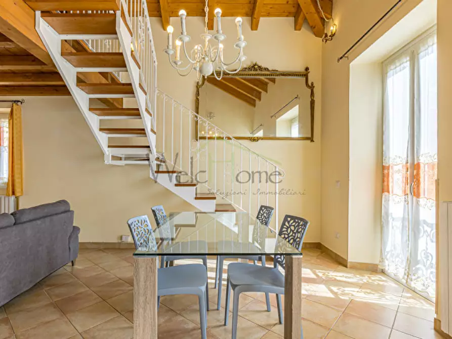 Immagine 5 di Appartamento in vendita  a Albavilla