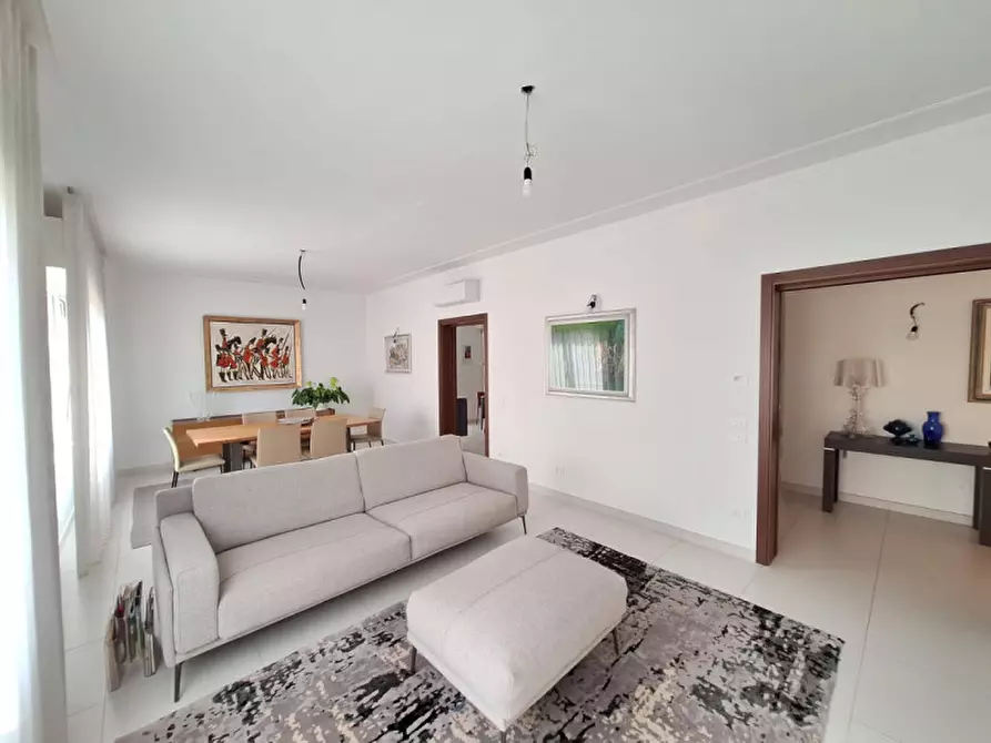 Immagine 10 di Appartamento in vendita  in Via Guido Cavaglieri a Rovigo