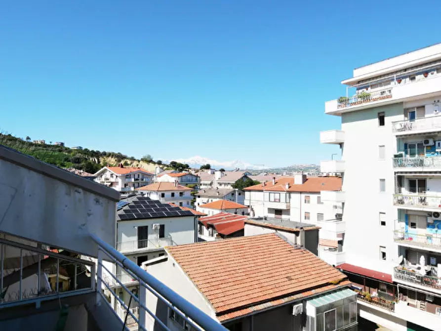 Immagine 7 di Appartamento in vendita  a Montesilvano