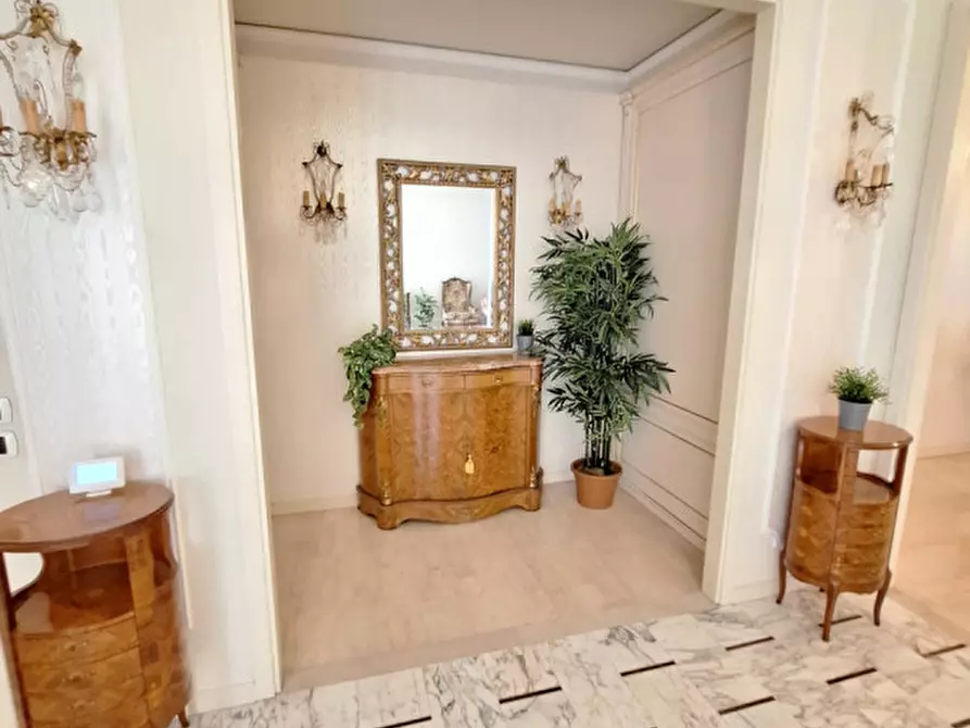 Immagine 11 di Appartamento in vendita  in via Pietro Giardini 207 a Modena