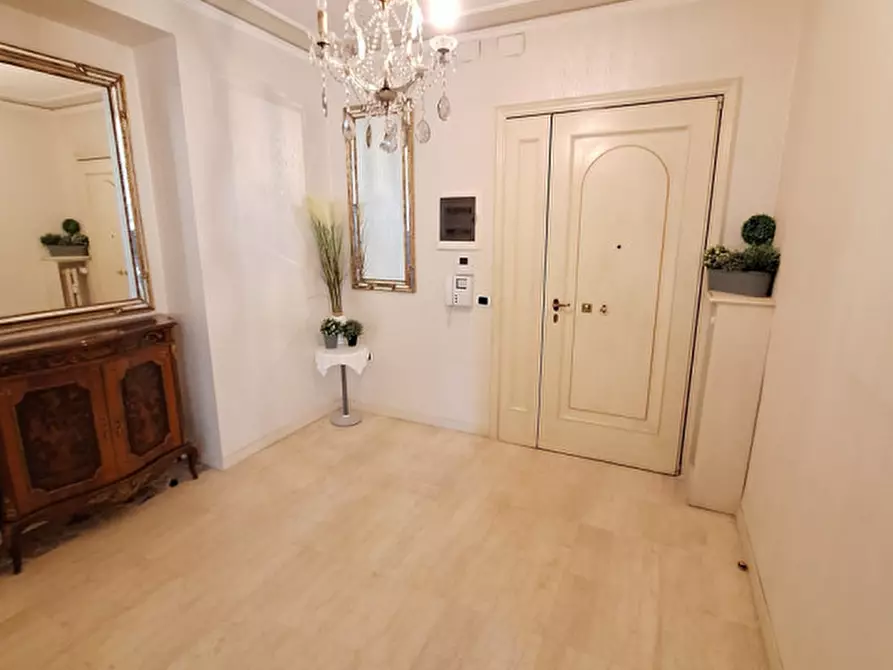 Immagine 12 di Appartamento in vendita  in via Pietro Giardini 207 a Modena