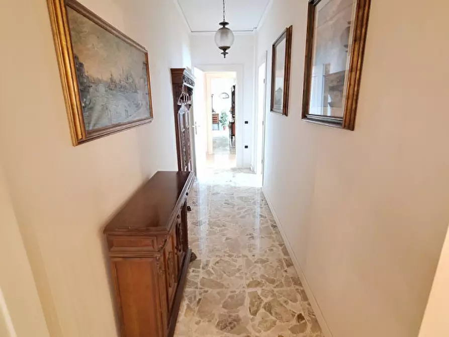 Immagine 17 di Appartamento in vendita  in via Pietro Giardini 207 a Modena