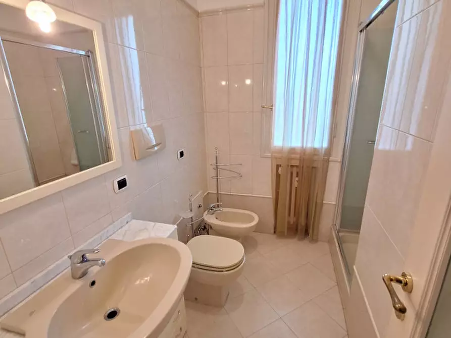 Immagine 22 di Appartamento in vendita  in via Pietro Giardini 207 a Modena