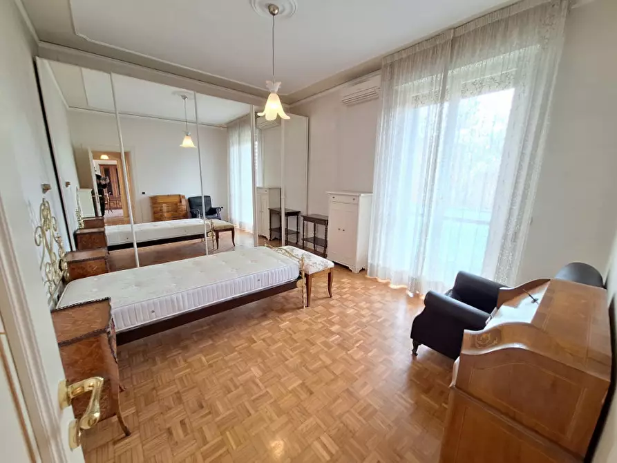 Immagine 25 di Appartamento in vendita  in via Pietro Giardini 207 a Modena