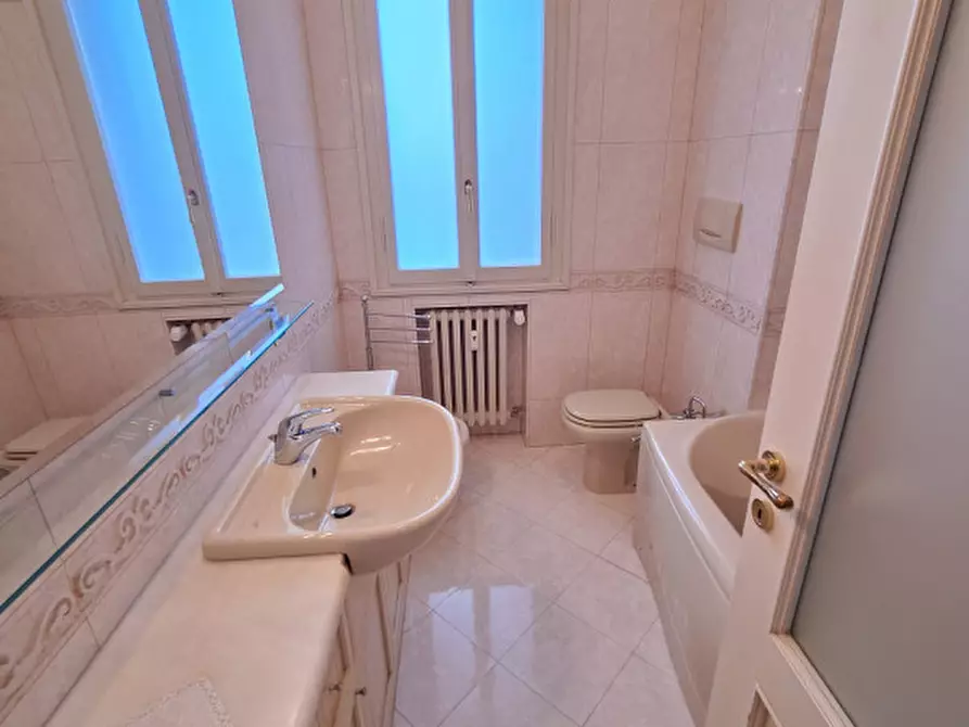 Immagine 26 di Appartamento in vendita  in via Pietro Giardini 207 a Modena