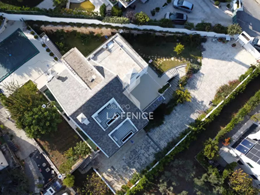 Immagine 8 di Villa in vendita  in Via Massafra 1 a Martina Franca