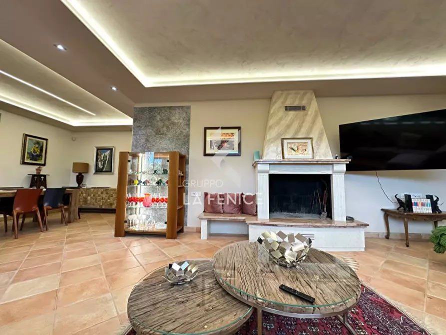 Immagine 13 di Villa in vendita  in Via Massafra 1 a Martina Franca