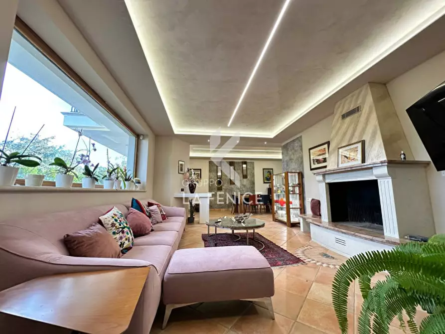 Immagine 14 di Villa in vendita  in Via Massafra 1 a Martina Franca