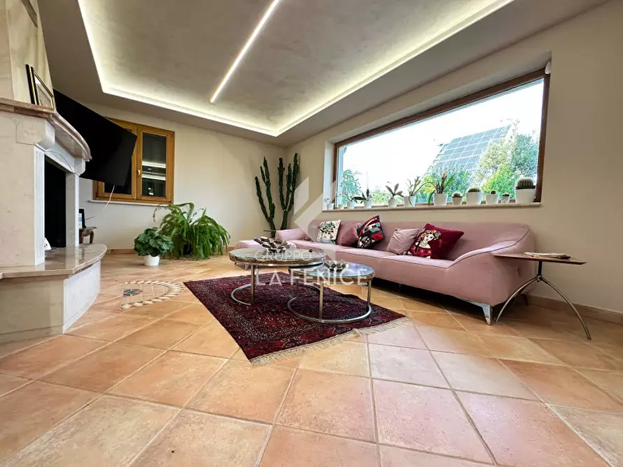 Immagine 15 di Villa in vendita  in Via Massafra 1 a Martina Franca