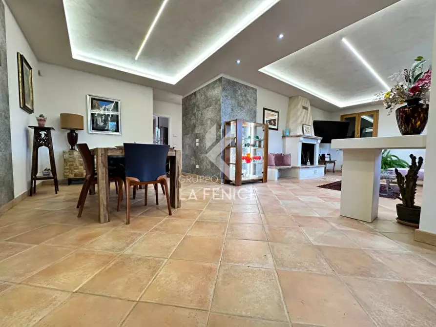 Immagine 19 di Villa in vendita  in Via Massafra 1 a Martina Franca